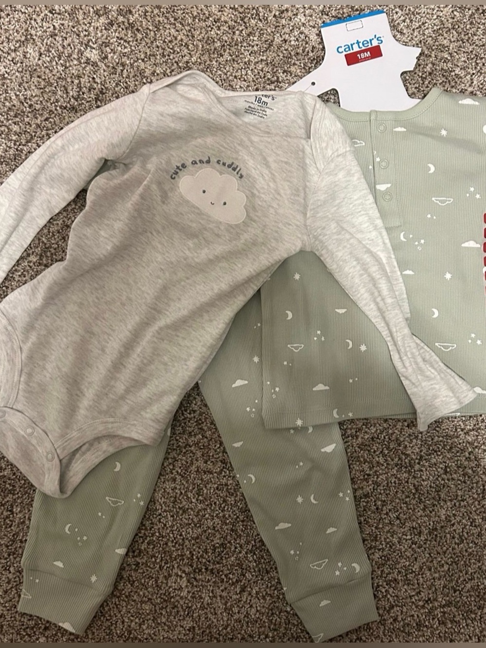 NWT 3-piece Carter's Outfit Size 18M